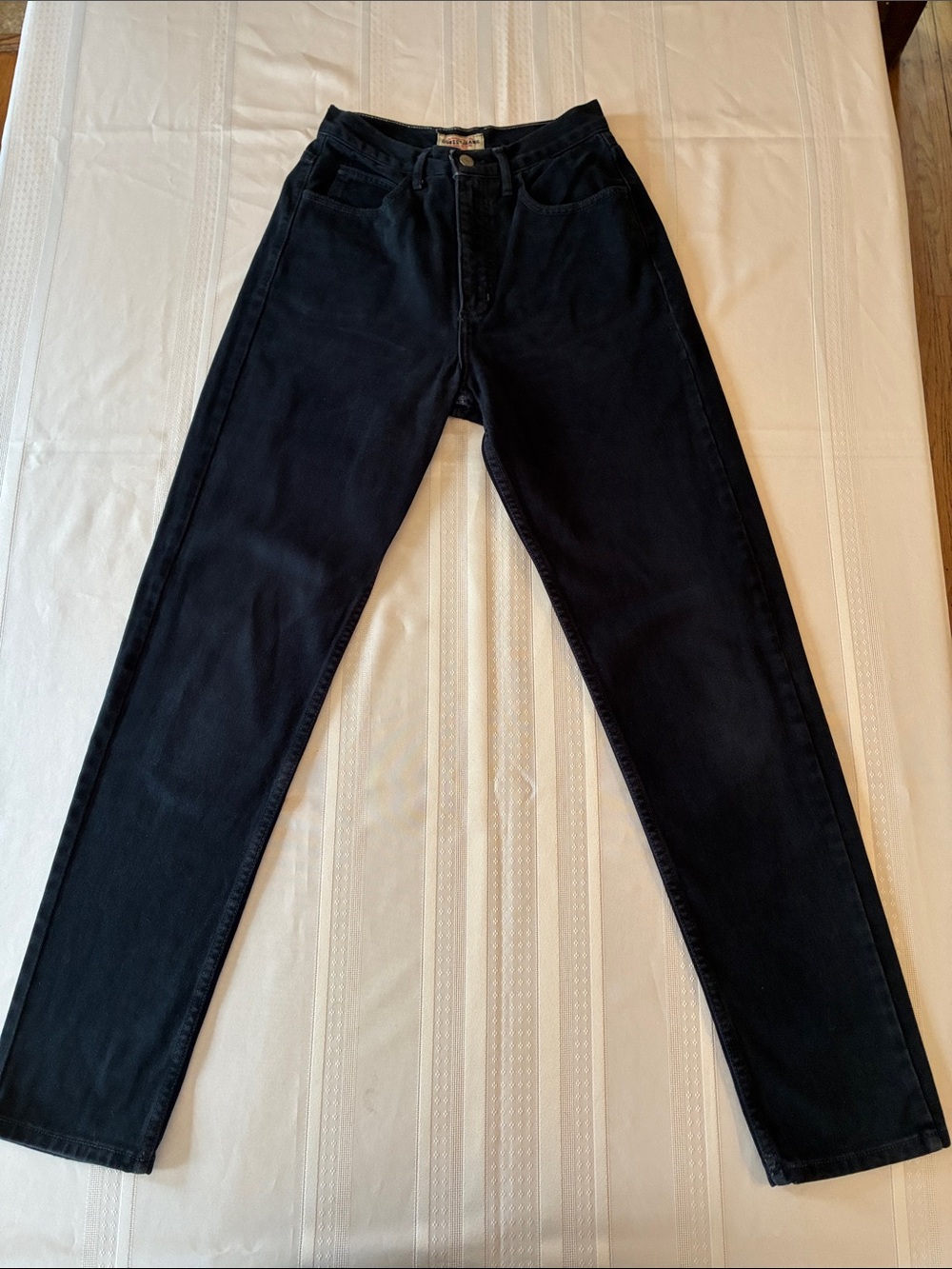 Guess Vintage 90s High-Rise Women's Jeans in Black - Classic Straight Fit